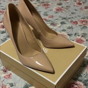 Michael Kors Beige Heels